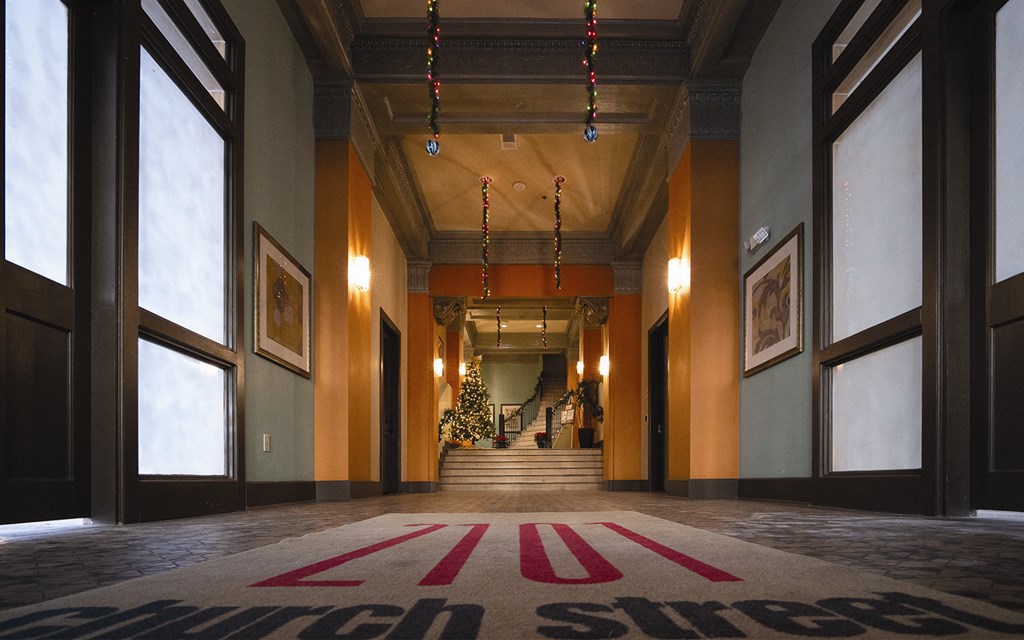 the lobby of the city union station