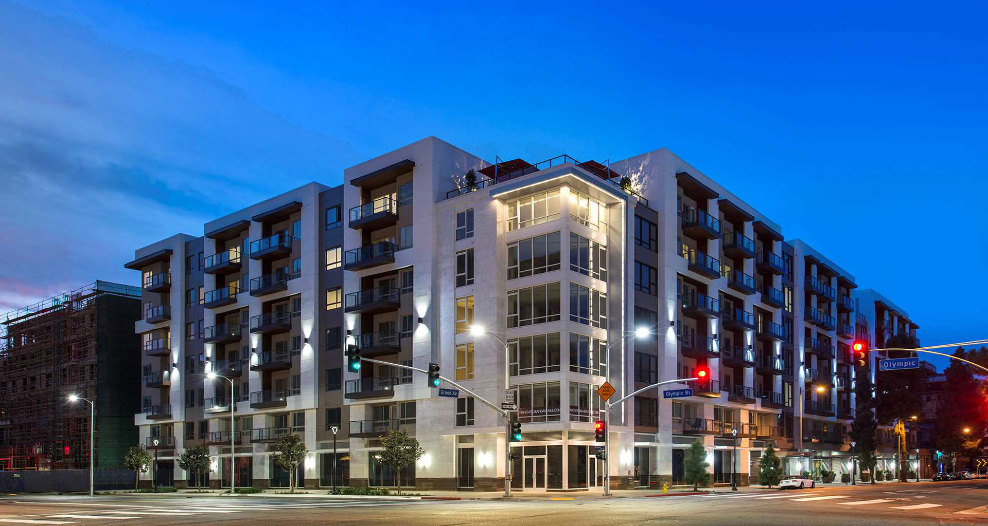 1000 Grand by Windsor Luxury Apartments in Downtown, Los Angeles