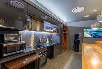 Yard Luxury Apartments & Penthouses