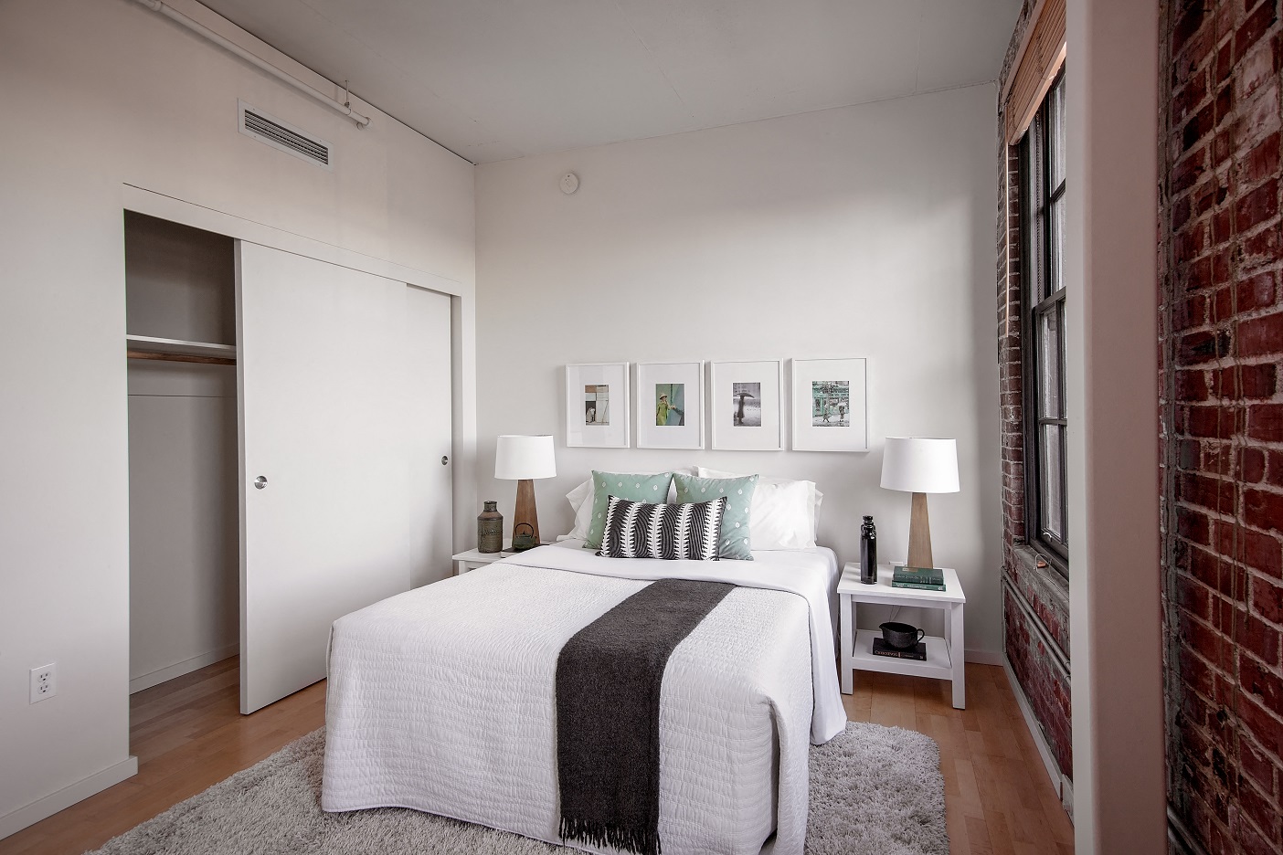 crane--11 crane--10 crane--9 3  Portland, OR Crane Flats and Lofts bedroom