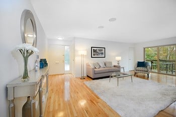 100 Stone Hill Road 1-3 Beds Apartment for Rent - Photo Gallery 2