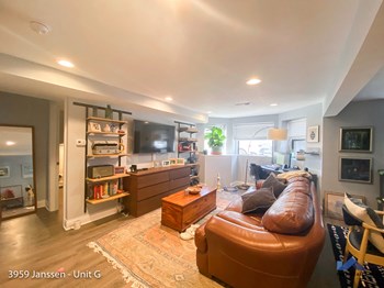 3945-59 N. Janssen Ave. Studio-3 Beds Apartment for Rent - Photo Gallery 3