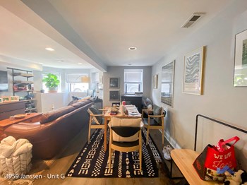 3945-59 N. Janssen Ave. Studio-3 Beds Apartment for Rent - Photo Gallery 5