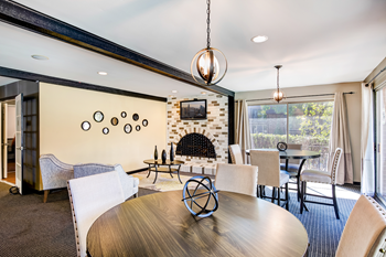 Clubhouse at Knottingham Apartments, Michigan