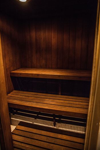 Men and Women's Dry Saunas at Knottingham Apartments, Clinton Township
