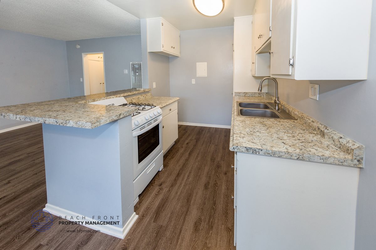 Raymond Court Apartments