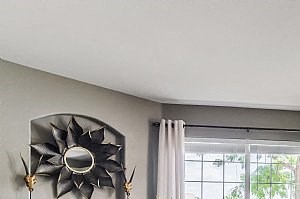 Bell Flatirons Living Room - Photo Gallery