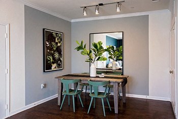 Bell Frisco at Main_Dining - Photo Gallery 6