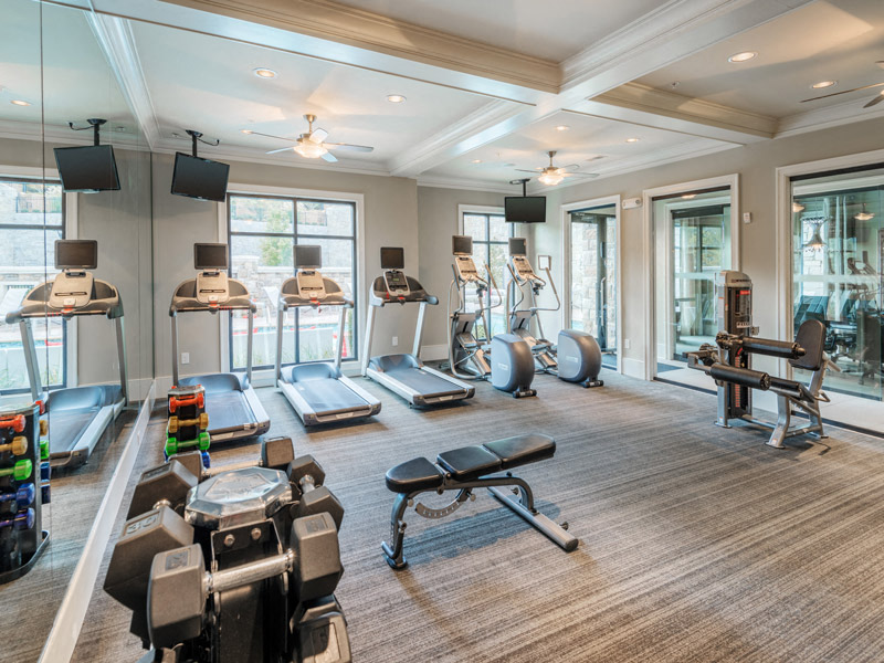 the gym at the preserve at green river apartments in green river