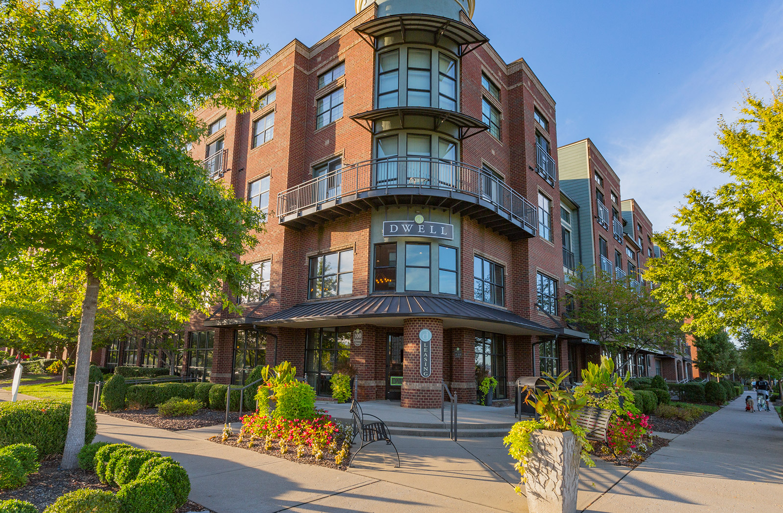 Dwell at McEwen Apartments in Franklin, TN