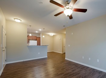 808 Edgewood Dr 1-3 Beds Apartment, Affordable for Rent - Photo Gallery 12