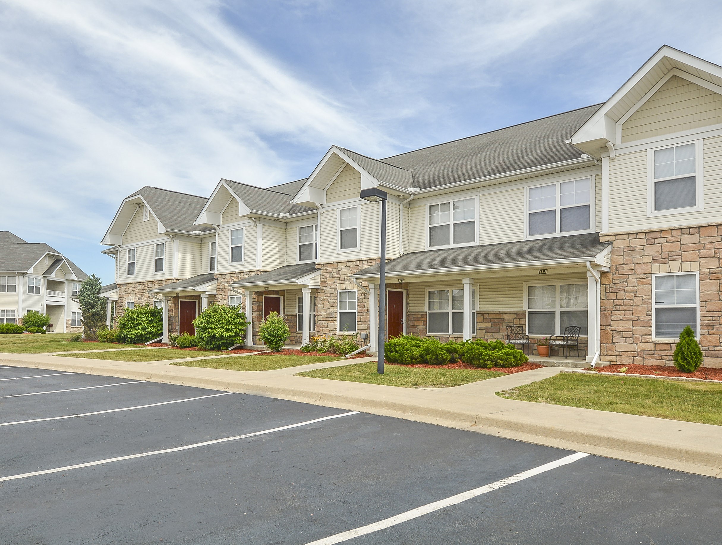 Preston Pointe At Brownstown Apartments, 27615 Burnham Rd., Brownstown