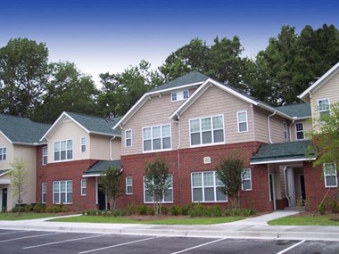 4917 Vineyard Lane 1-2 Beds Apartment for Rent - Photo Gallery 1