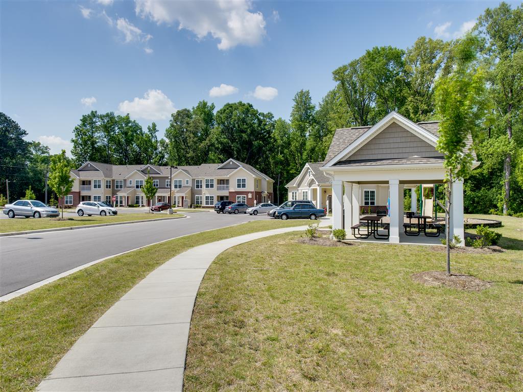 Winslow Pointe is a similar property to Brookfield At Lynndale located in Greenville