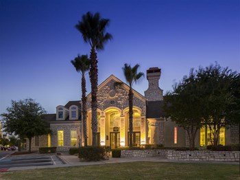 5100 Eisenhauer Rd 1-3 Beds Apartment, Affordable for Rent - Photo Gallery 3