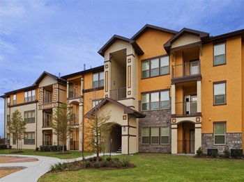 8125 Mills Drive 1-4 Beds Apartment, Affordable for Rent - Photo Gallery 6
