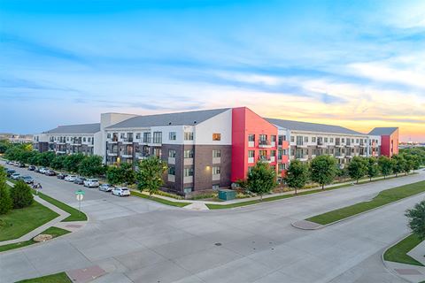 Property¦Axis 3700 Apartments Plano, TX