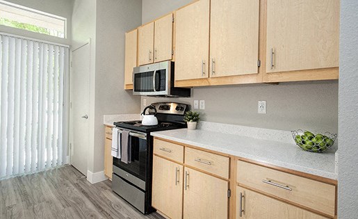 4 bedroom flat kitchen with appliances