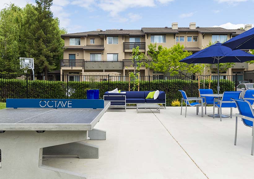 Outdoor Common area | Octave apartments in Davis, CA