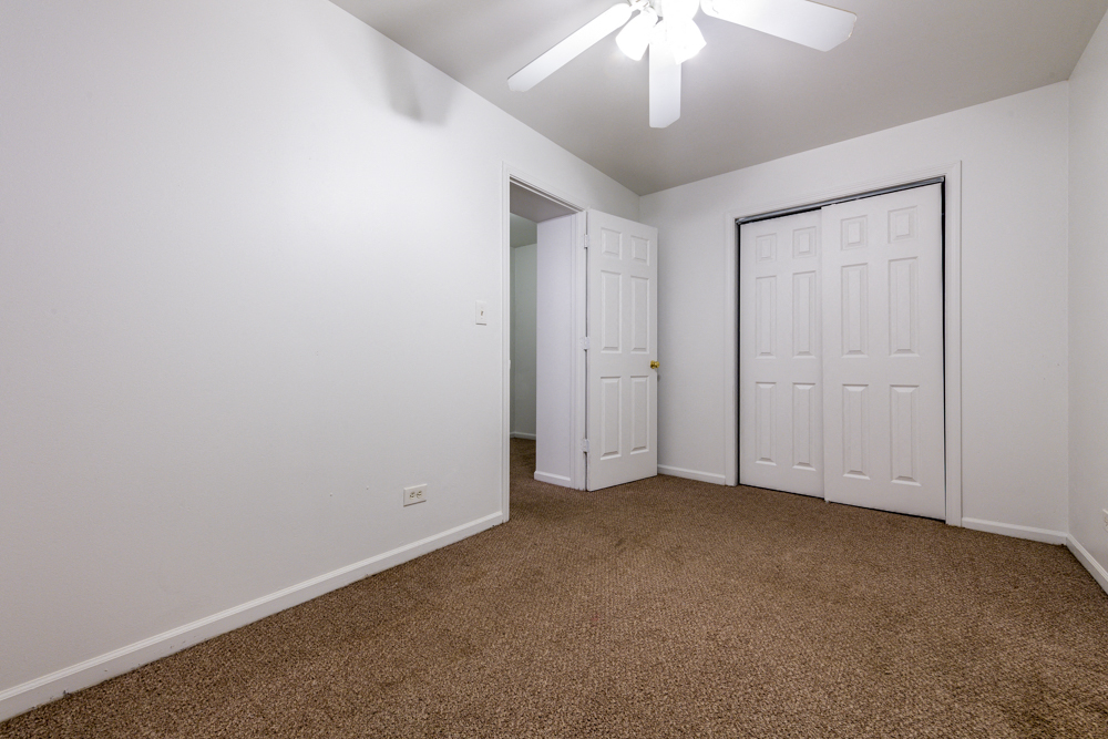 Austin Apartments for rent in Chicago | 5957 W Madison Bedroom