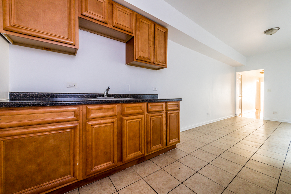 Chicago Lawn Apartments for rent | 6230 S Artesian Ave Kitchen