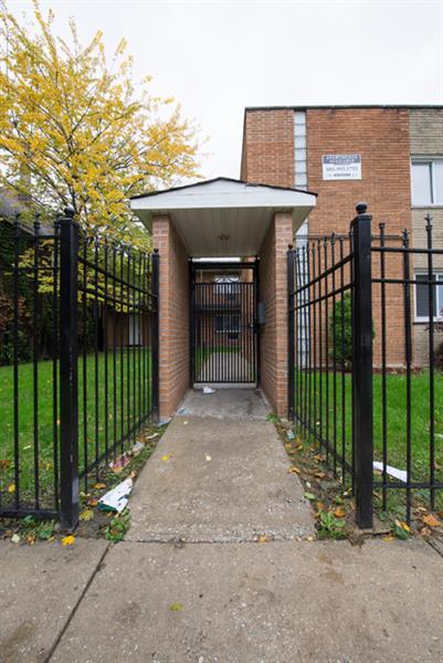 7916 S Drexel Blvd Apartments Chicago Exterior