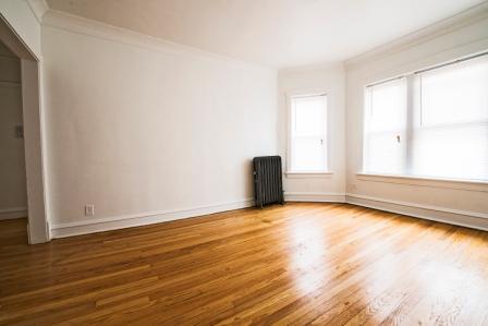 1448 W 83rd St Apartments Chicago Living Room