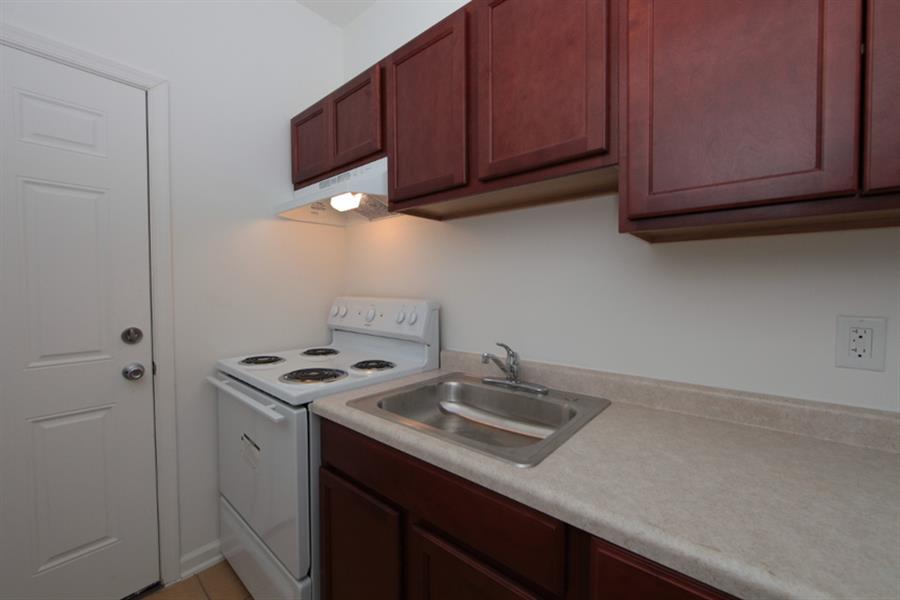 3302 Clifton Ave Apartments Baltimore Kitchen