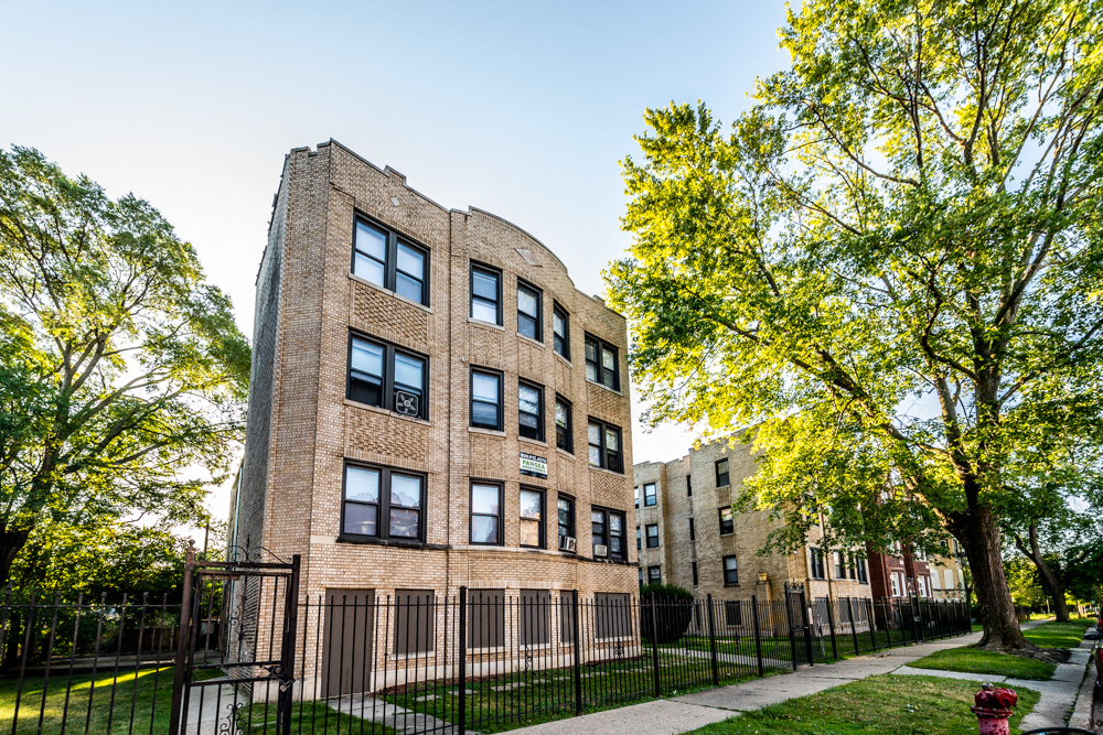 8137 S Ellis Ave Apartments Chicago Exterior