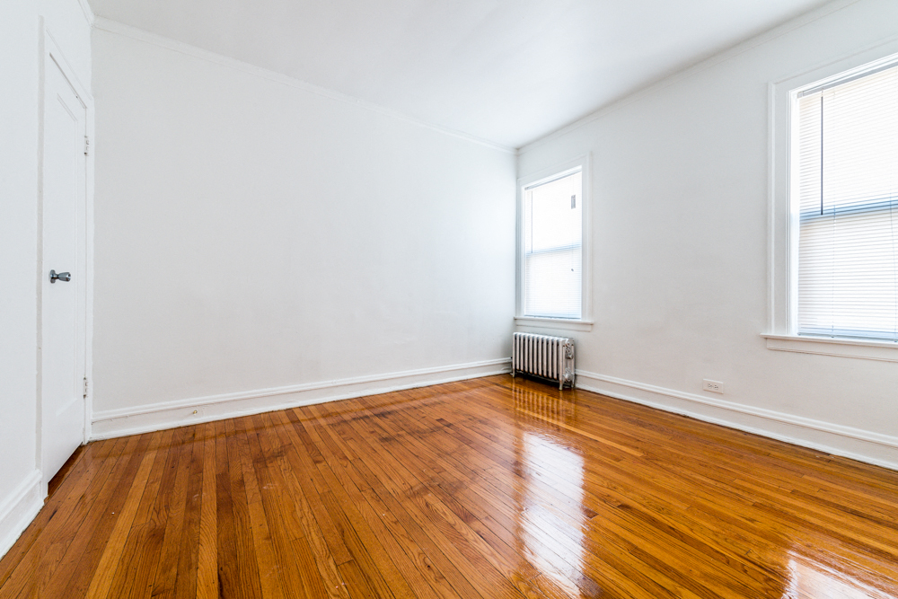 South Shore Apartments for rent in Chicago | 7700 S Kingston Bedroom