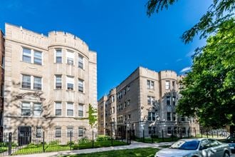 South Shore Apartments for rent in Chicago | 7700 S Kingston