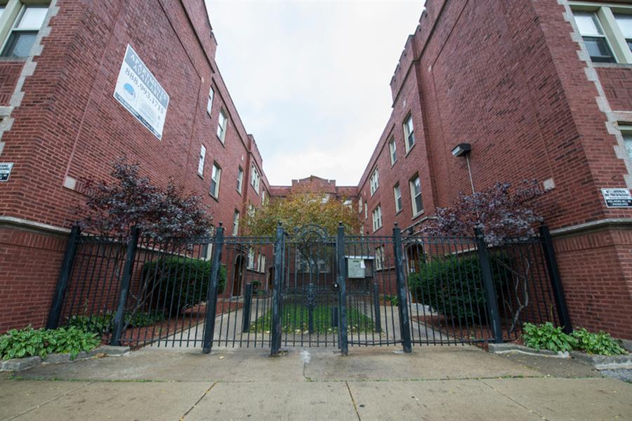 6700 S Indiana Ave Apartments Chicago Exterior