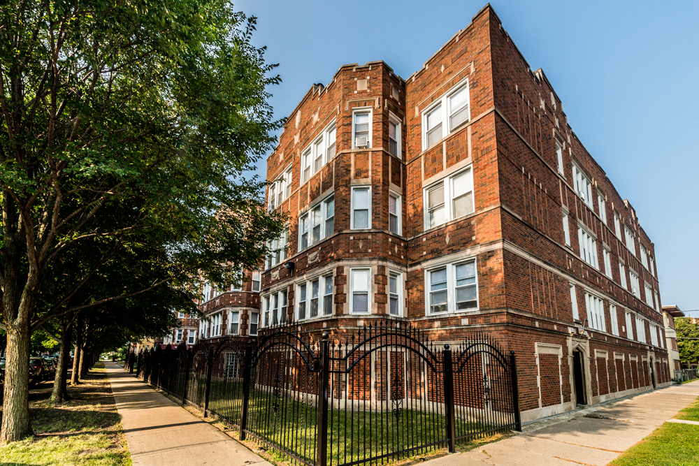 Auburn Gresham Apartments for rent in Chicago | 8000 S Paulina