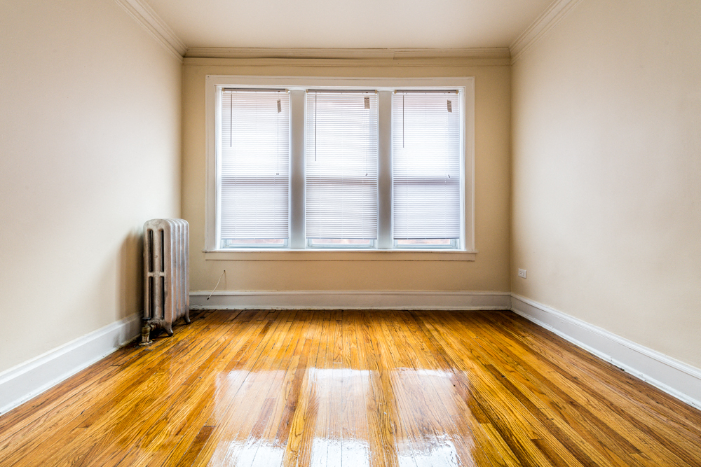 Park Manor Apartments for rent in Chicago | 212 E 69th Pl Bedroom