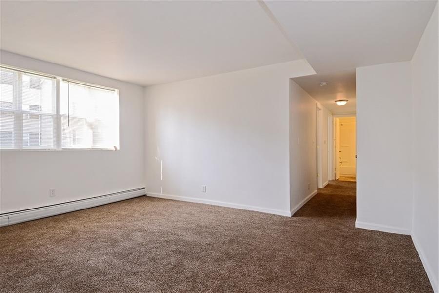 Pangea Courts Apartments Indianapolis Living Room