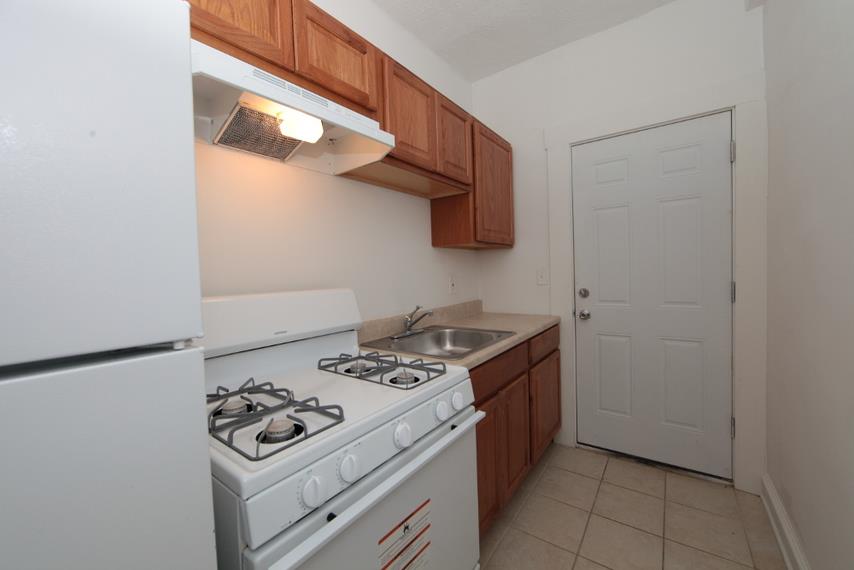 3512 Clifton Ave Apartments Baltimore Kitchen