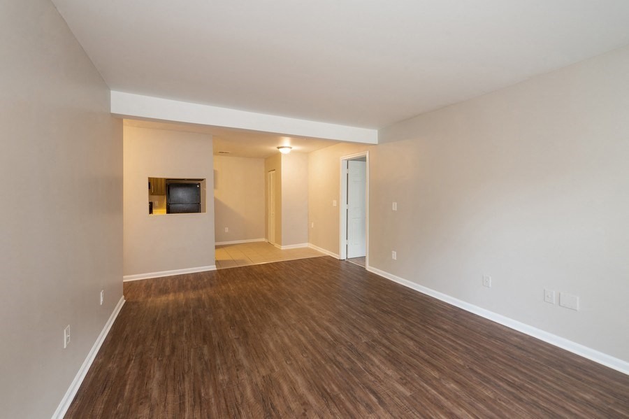 Pangea Groves Apartmetns Indianapolis Living Room