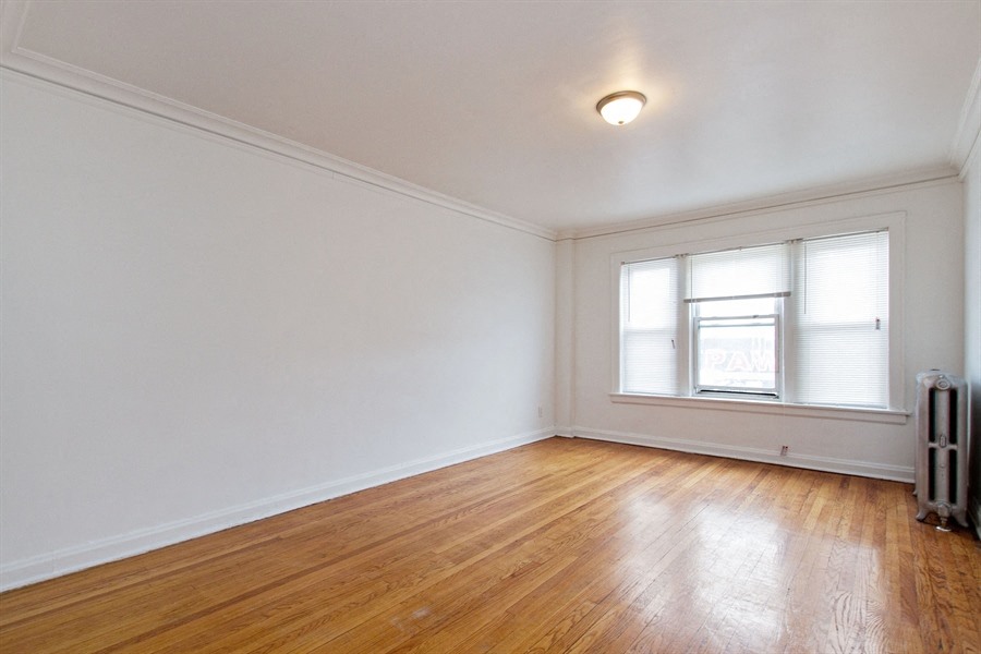 Pangea Chicago Lawn Apartments for rent | 6238 S Western Ave Living Area