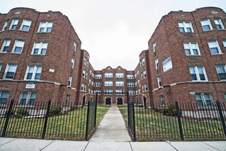 8222 S Ingleside Ave Apartments Chicago Exterior