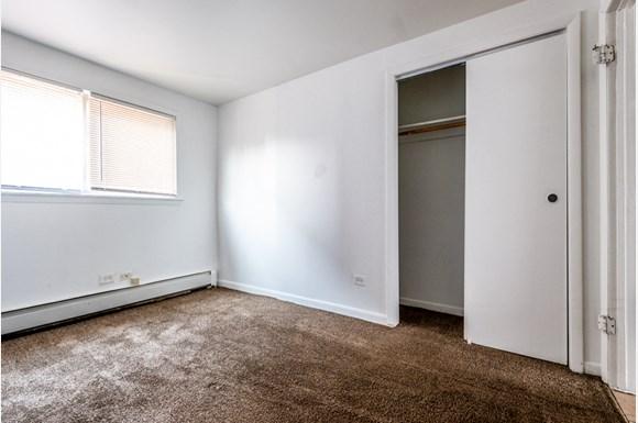 14031 S School St Apartments In Riverdale Il Pangea Real Estate