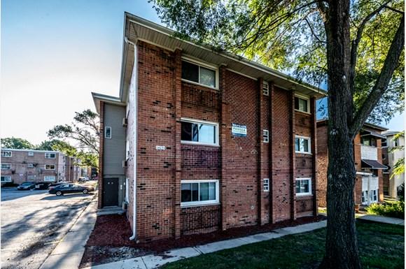 14031 S School St Apartments In Riverdale Il Pangea Real Estate