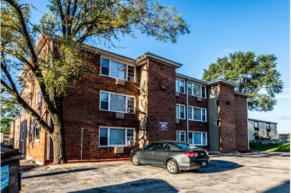 14031 S School St Apartments In Riverdale Il Pangea Real Estate