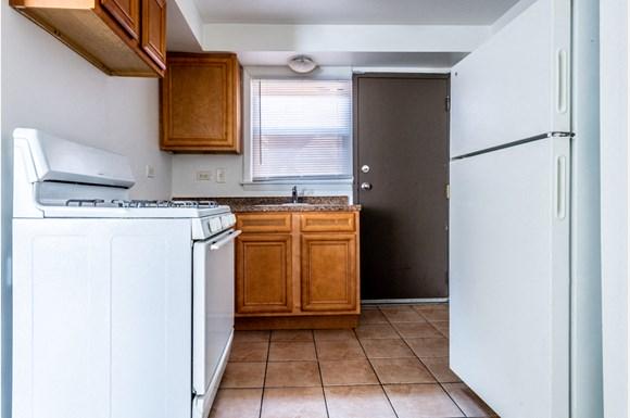 14031 S School St Apartments In Riverdale Il Pangea Real Estate