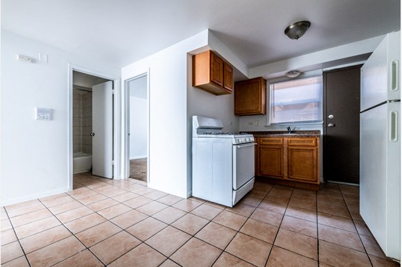 14031 S School St Apartments In Riverdale Il Pangea Real Estate