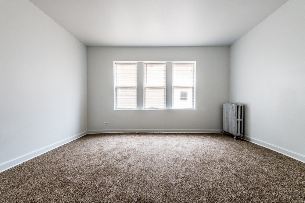 South Austin Apartments for rent in Chicago | 5125 W Madison Living Room