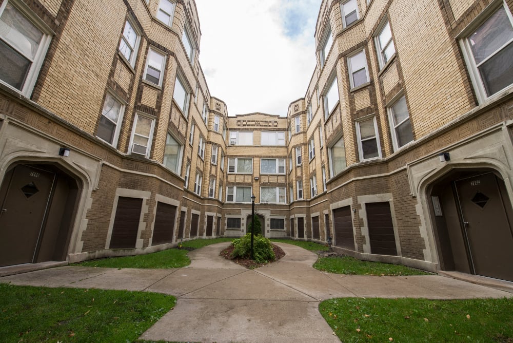 Apartments under $900 in Chicago, IL | RENTCafé