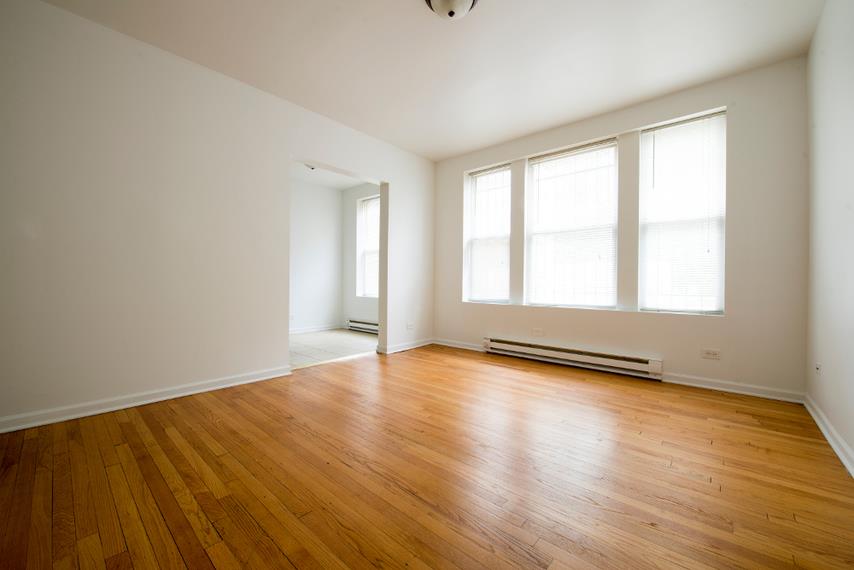 211 E 71st St Apartments Chicago Living Room