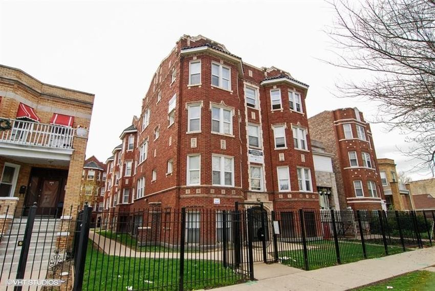 5011 W Maypole Ave Apartments Chicago Exterior - Photo Gallery 1