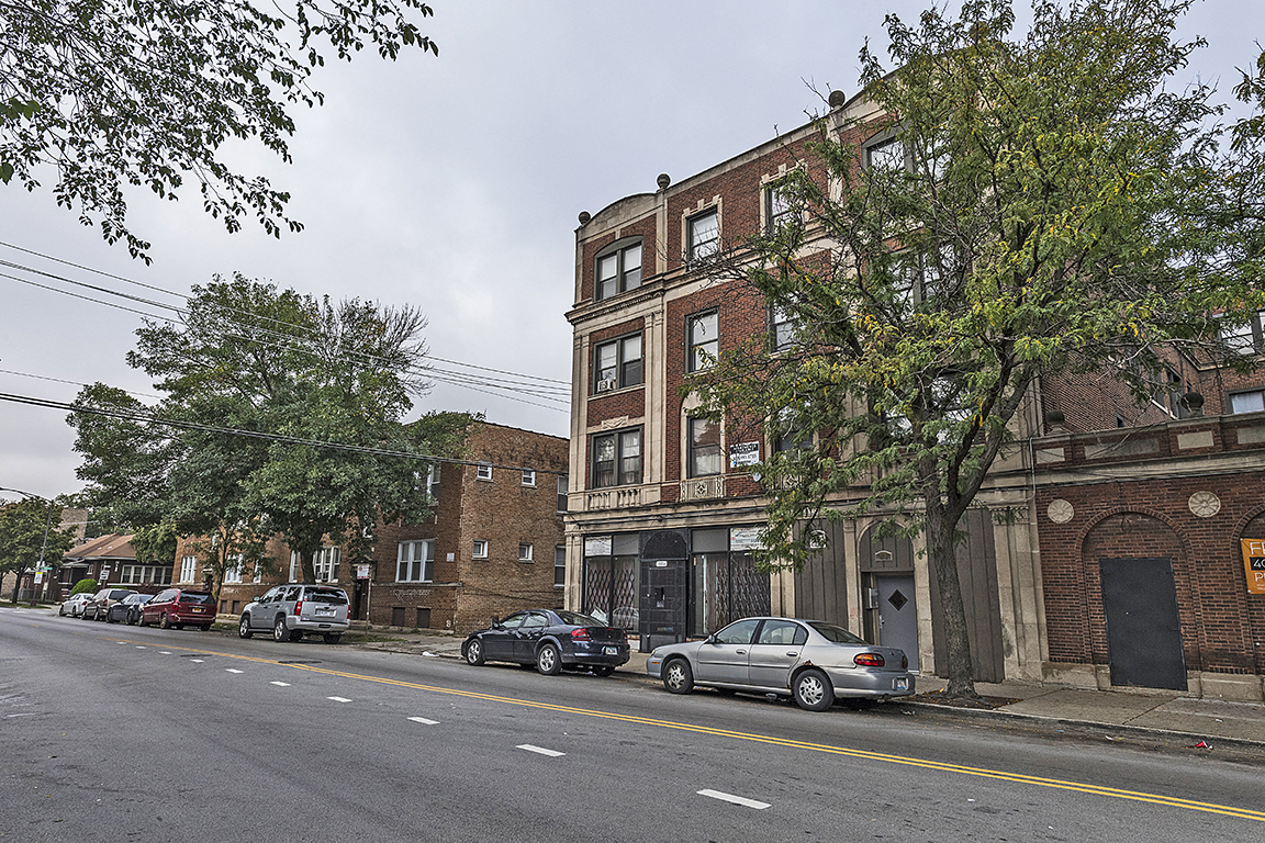 Auburn Gresham Apartments for rent in Chicago | 808 W 76th St