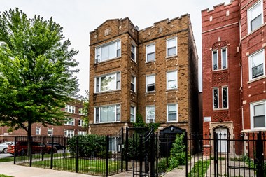 Exterior 7756 S Marshfield Ave Apartments Chicago